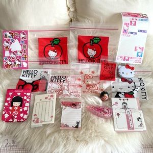 Hello Kitty Assorted & Kawaii 16 Piece Stationary Set